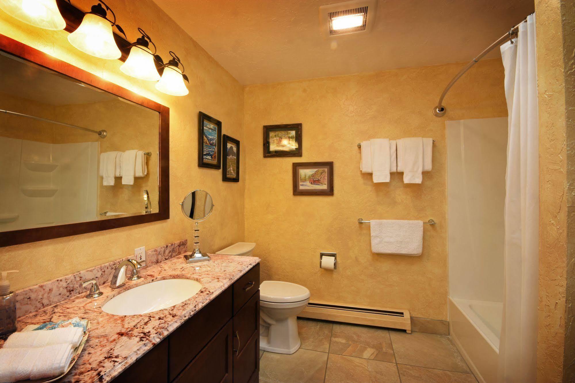 Bad Rock Bed And Breakfast Inn โคลัมเบียฟอลส์ ภายนอก รูปภาพ